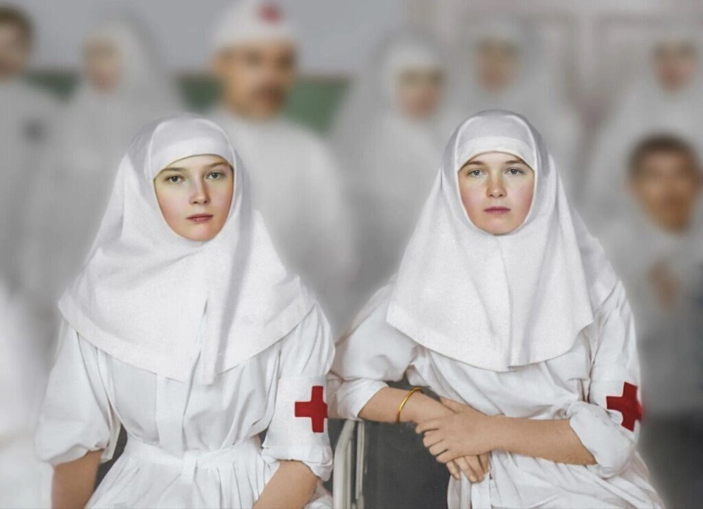 Великие княжны Ольга и Татьяна