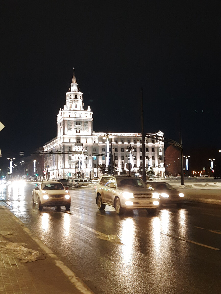 В один из вечеров мы все-таки вышли на вечернюю прогулку и сразу домой заскочили:)