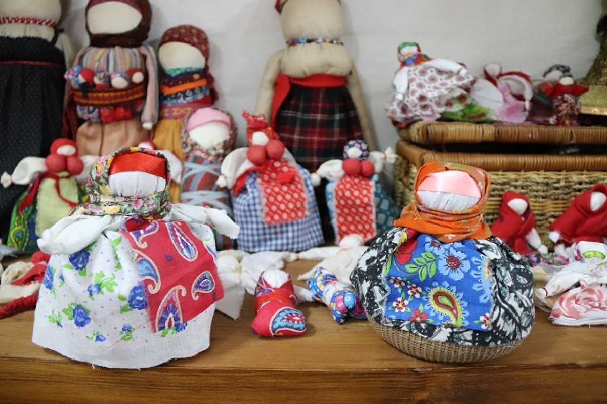    «Давайте семейные ценности чтить…»