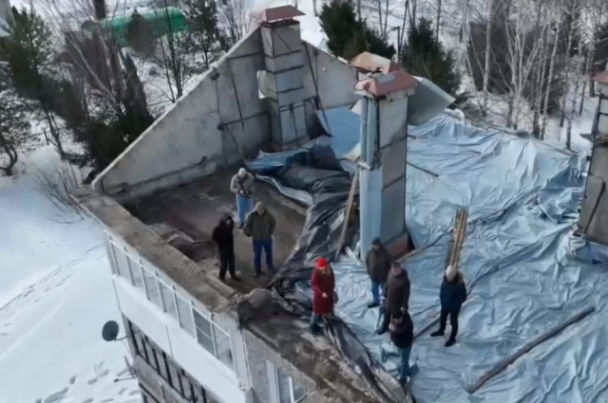    В трехэтажном доме под Ярославлем разберут крышу после обрушения