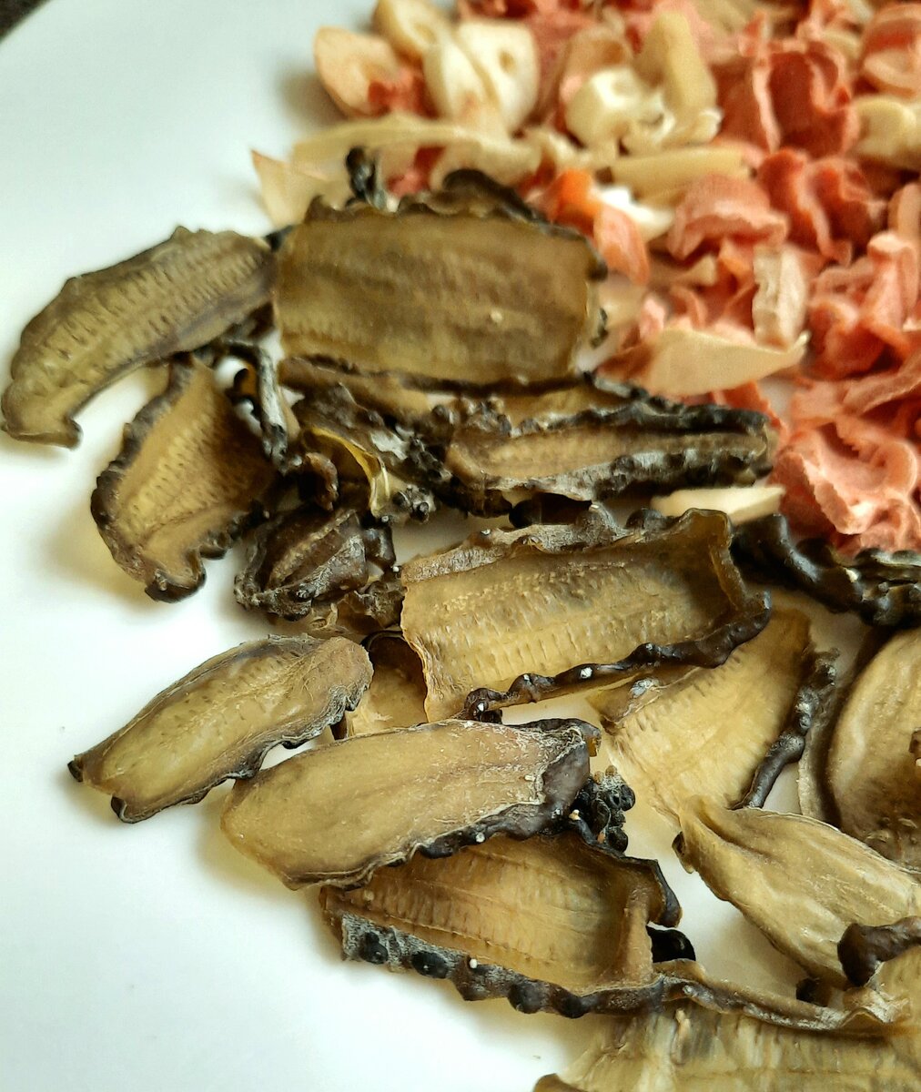 Фото автора. Чипсы из солёных или маринованных огурцов.