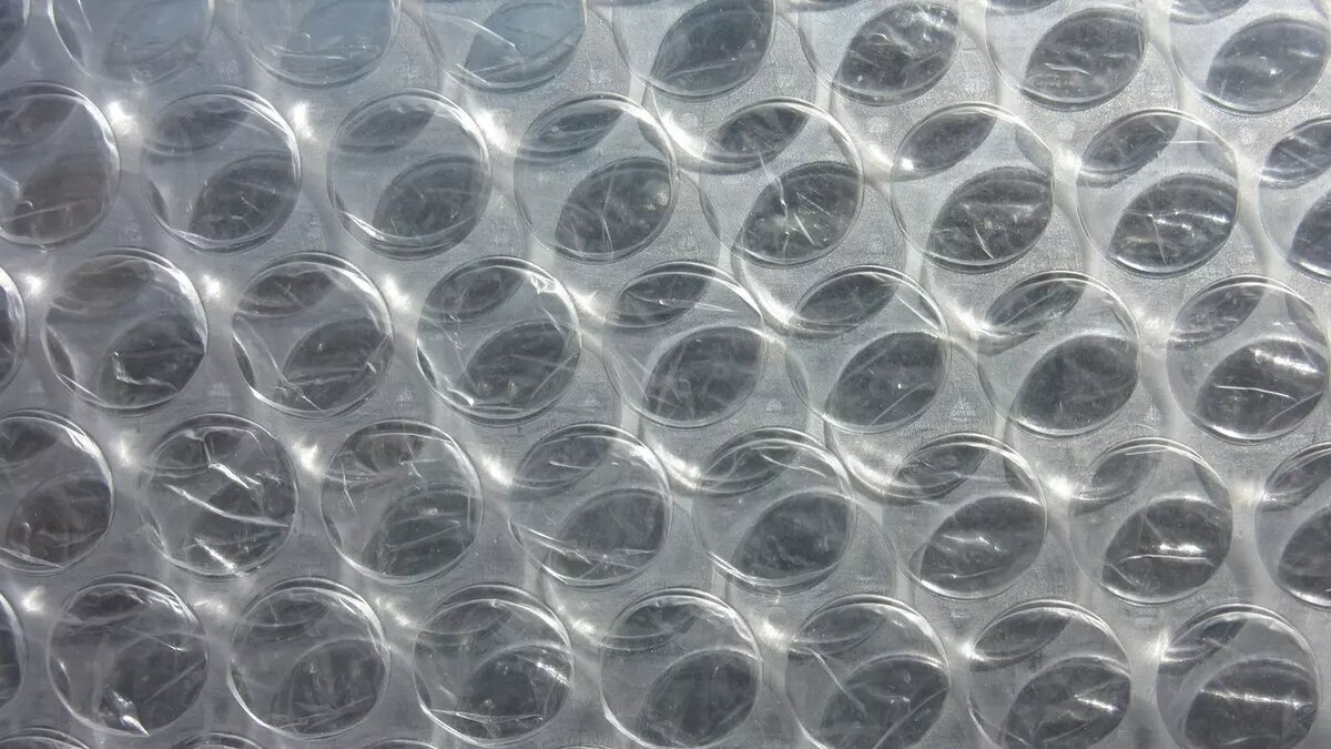 Пленка с пузырьками. Лопающиеся пузырьки. Лопать пузырьки. Пузырьки анимация. Лопающиеся пузырьки.