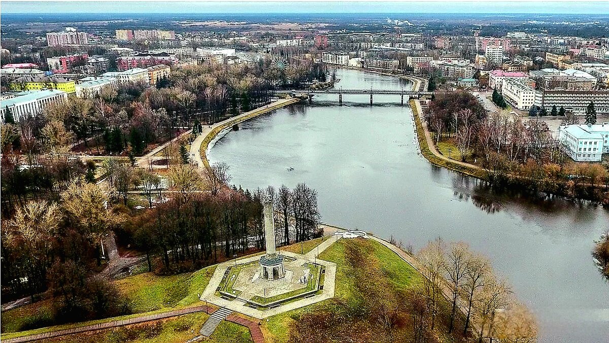 Великие Луки. Центр. За 30 лет ничего не изменилось.