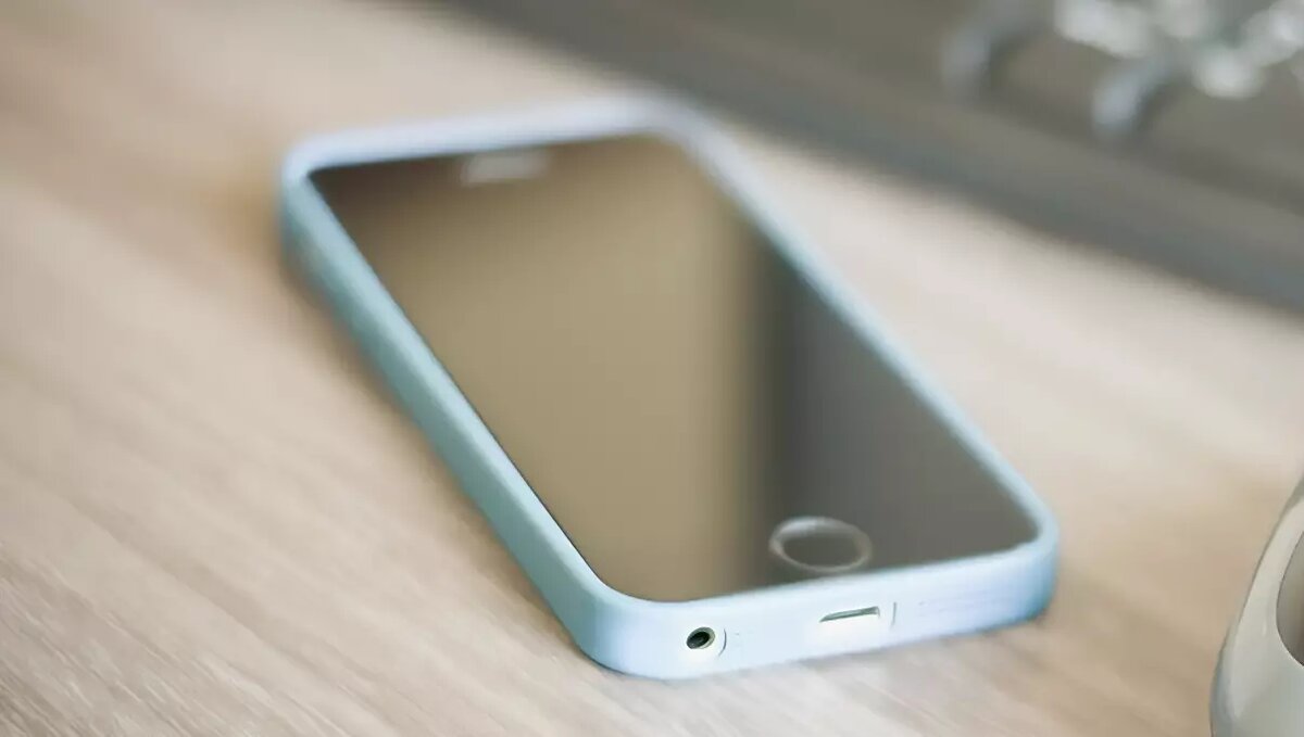     Разработчики американской компании Apple выпустили обновление iOS 17.4 и iPadOS 17.4. Новшества вносят кардинальные изменения, главным из которых стало разрешение на установку альтернативных магазинов приложений на iPhone. Правда, только на территории ЕС.