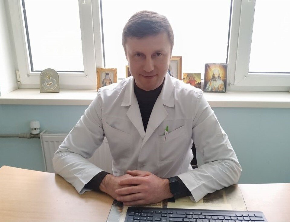    Заведующий офтальмологическим отделением городской больницы №1 имени Пирогова, главный внештатный офтальмолог департамента здравоохранения Михаил Егоров. Елена Рюмина