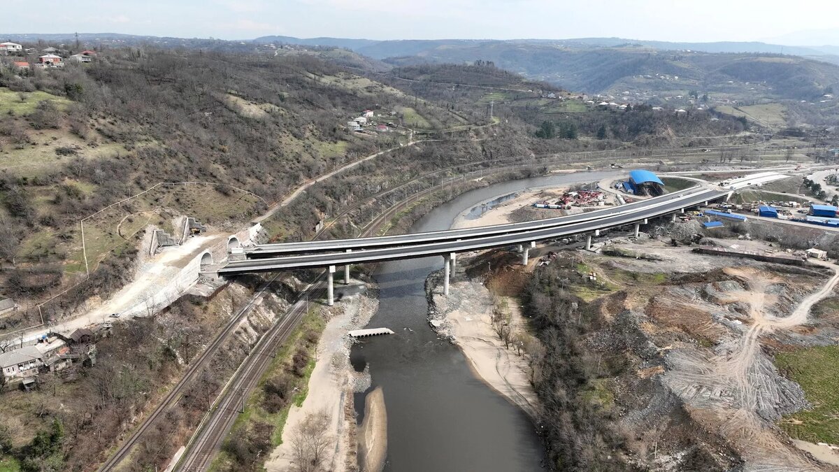 Строительство дороги через Рикотский перевал в Грузия © Courtesy of Roads Department of Georgia