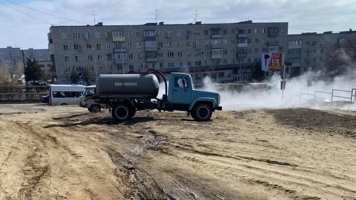 Фонтан кипятка забил из-под земли в Камышине | НовостиВолгограда.ру | Дзен