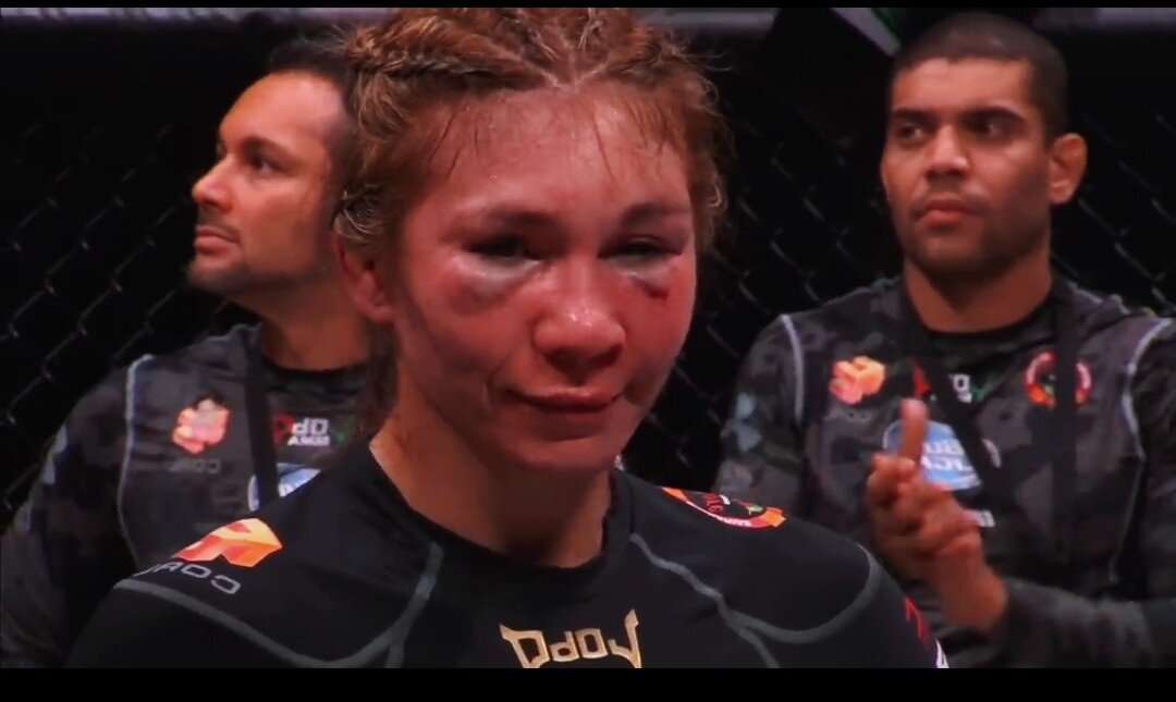 Да, женщины, как и мужчины, после боя вынуждены восстанавливать здоровье и внешность.