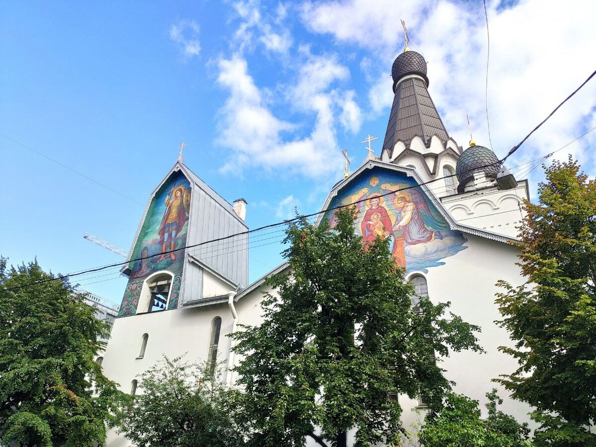 Храм Святителя Петра Митрополита Московского в Санкт-Петербурге.