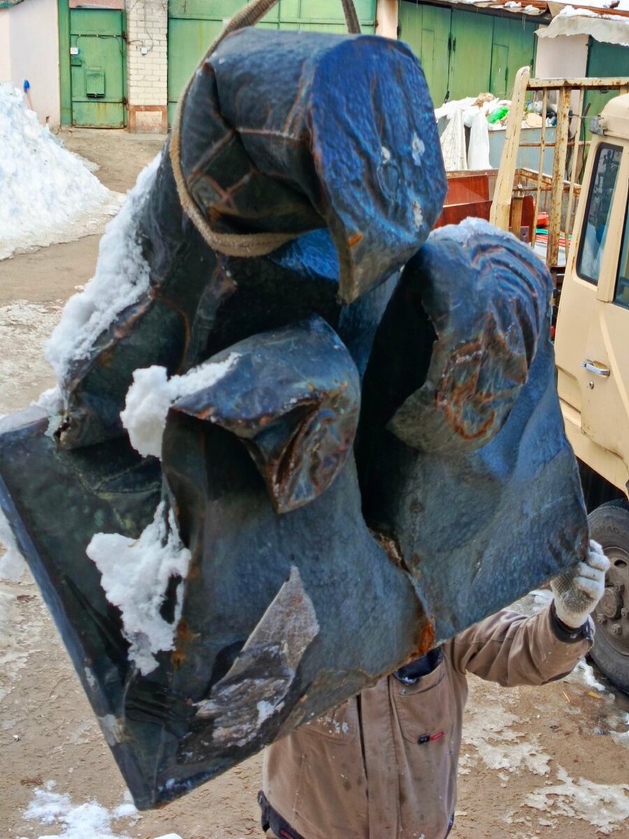    В таком состоянии передали на "реставрацию" Волну. Фото Максима Дикунова Предоставлено