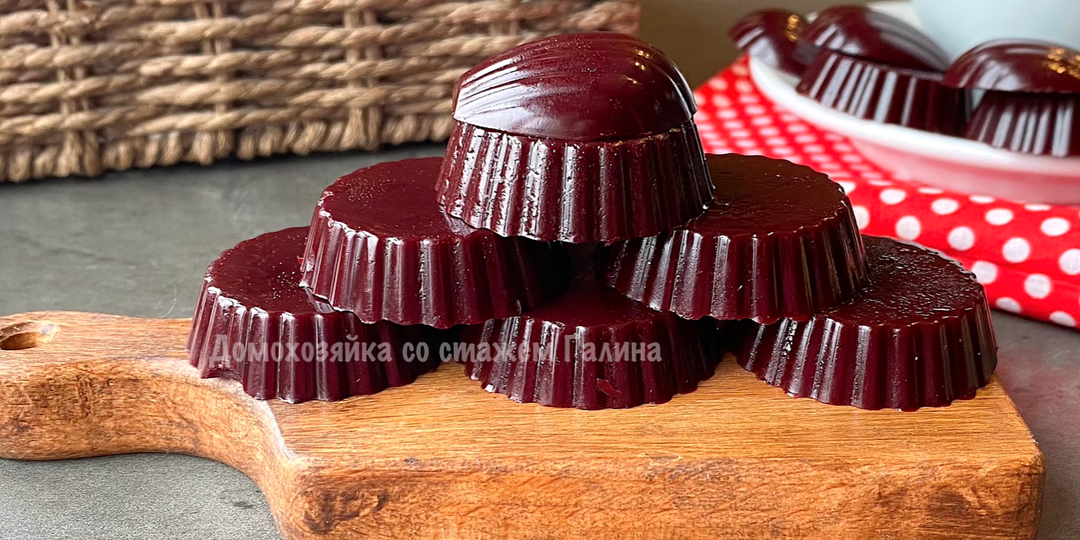 Черничный мармелад: приятно доставить радость своему внуку, пусть и в виде угощений