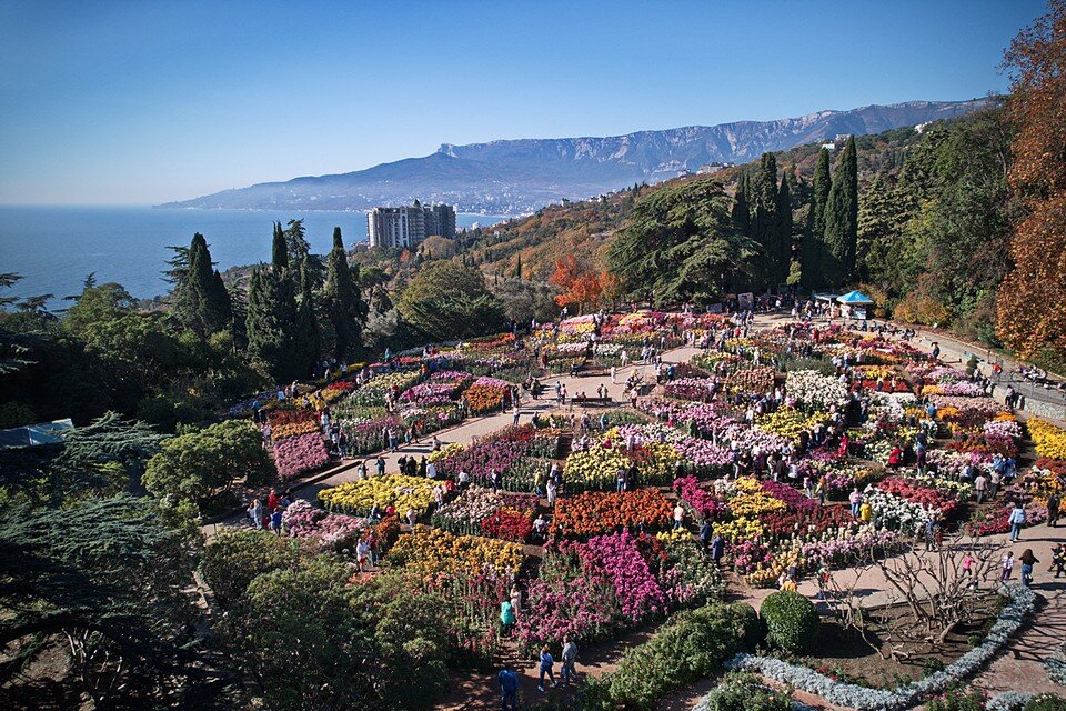    Жизнь людей на полуострове после марта 2014-го сильно изменилась Юрий ЮГАНСОН