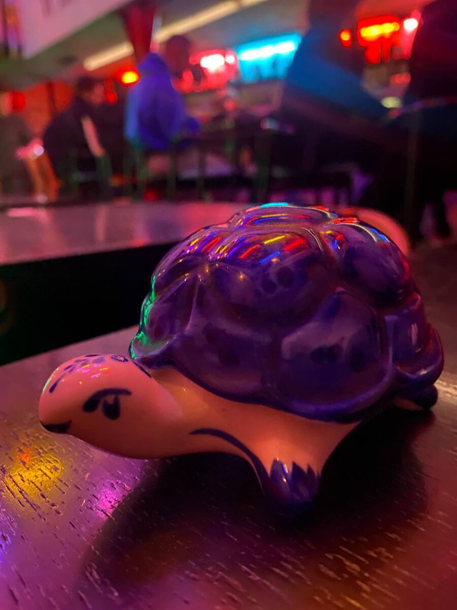 Посуда в виде черепашки. Панцирь - крышка)