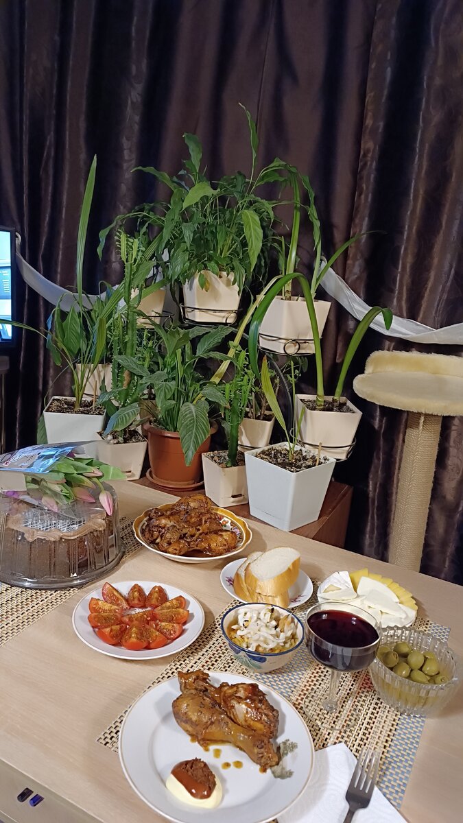 Завтра на работу, сегодня немного праздника 😊