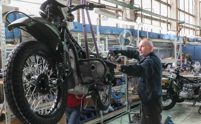 Русский мотоцикл «Урал», похоже, окончательно уходит в историю — сборочное производство в Ирбите (Свердловская область) останавливают.