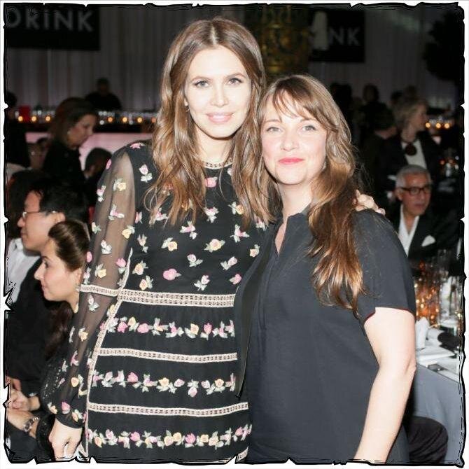 Елена Жукова с дочерью Дашей. Фото старое