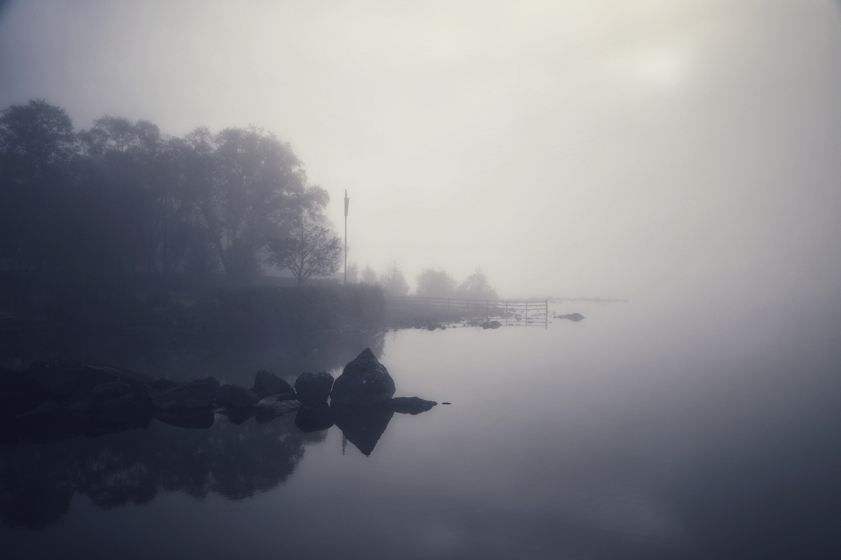 А где я то была. Знать где ты находишься картинка. Мужики собрались выпить. Анекдоты про юру в картинках. Мем.