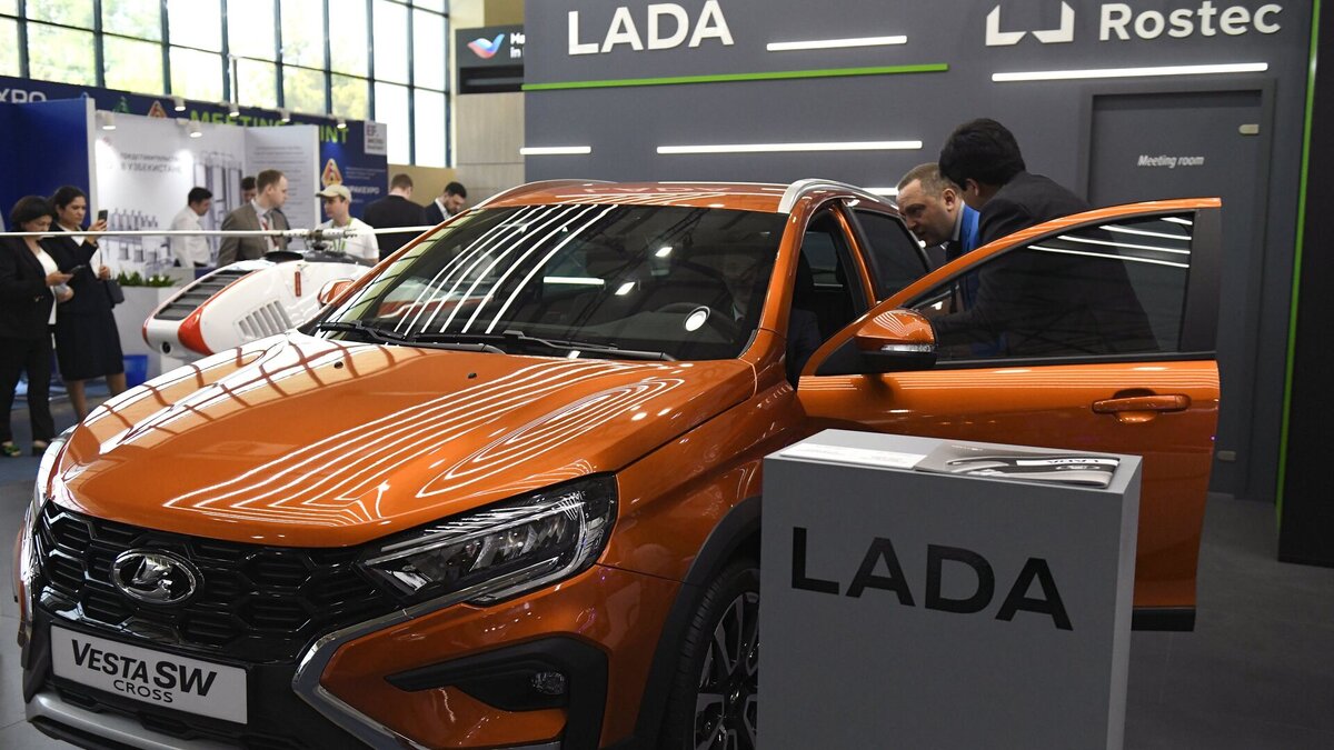 «АвтоВАЗ» начал производство Lada Vesta с автоматической коробкой передач - Ведомости