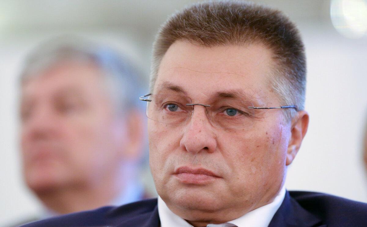 Андрей Борисович Кашеваров — заместитель руководителя Федеральной антимонопольной службы (ФАС России). ФАС не любит, когда банки обманывают людей