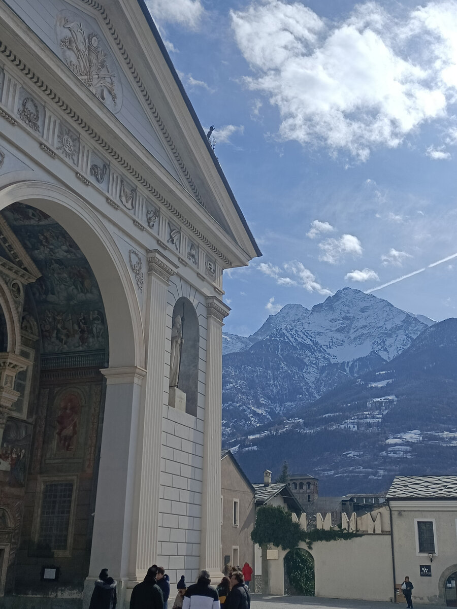 Кафедральный собор Аосты. Италия . Фото автора 