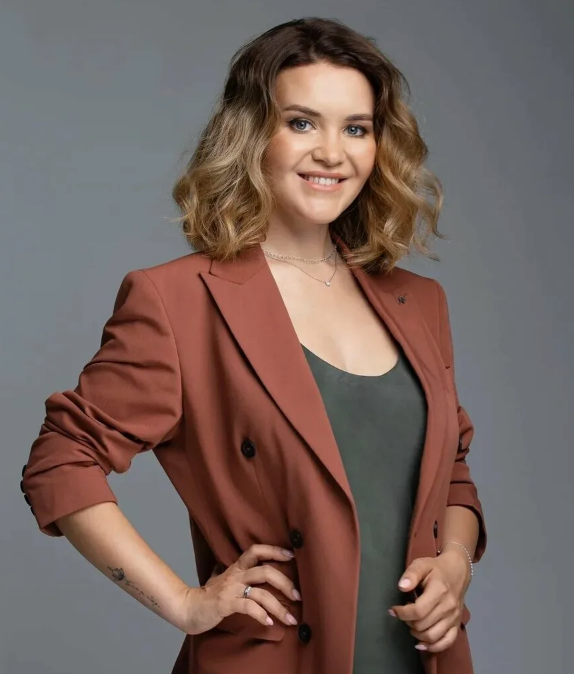 Юлия Родочинская испортила машину ради рекламы вебинара