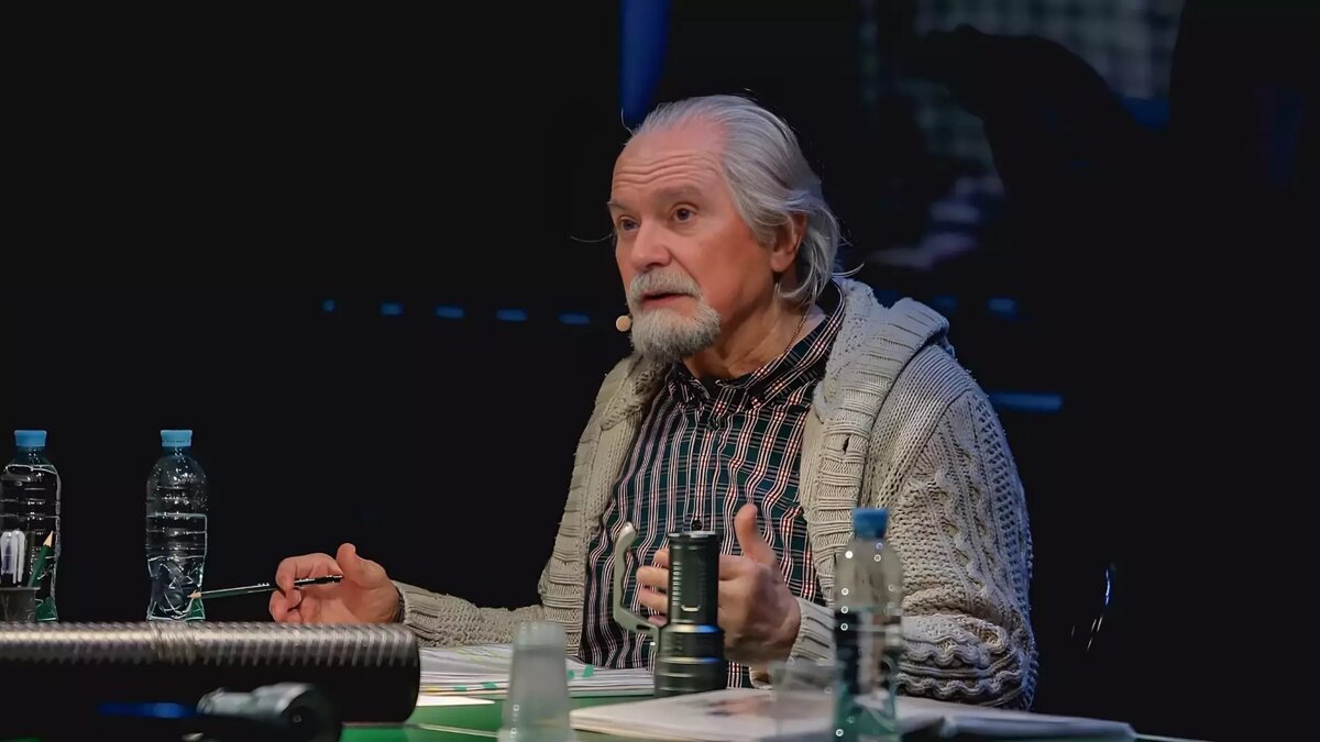     Еще один показ спектакля режиссера Никита Михалков пройдет в Красноярске. На первые два раскупили билеты.