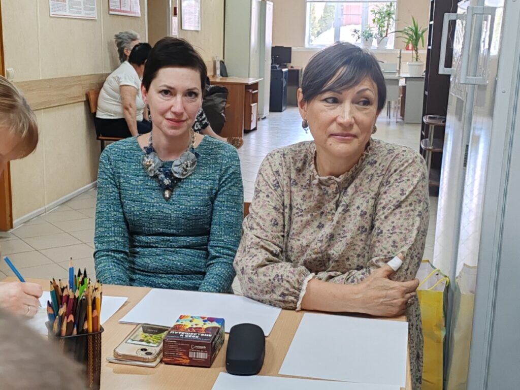 Екатерина Сирота (слева) и Оксана Котельникова. Фото: Ирина Лазарева / АСИ