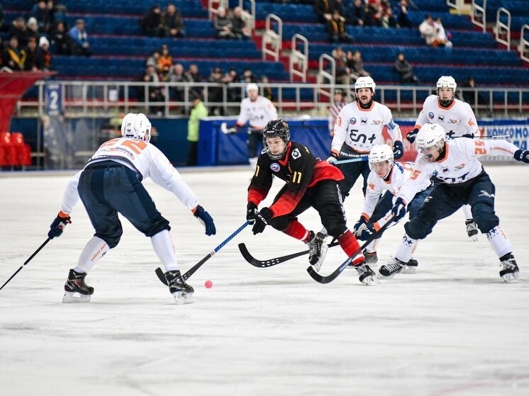     Хабаровский «СКА-Нефтяник», обыграв «Байкал-Энергию» во второй раз, вышел в полуфинал. Фото: ХК «СКА-Нефтяник»