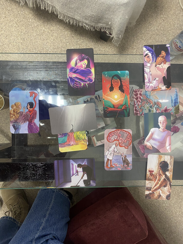 
Полная картинка работы, которая сложилась в конце сеанса. при работе использовала 6 различных колод, некоторые из которых клиент выбирал сам.