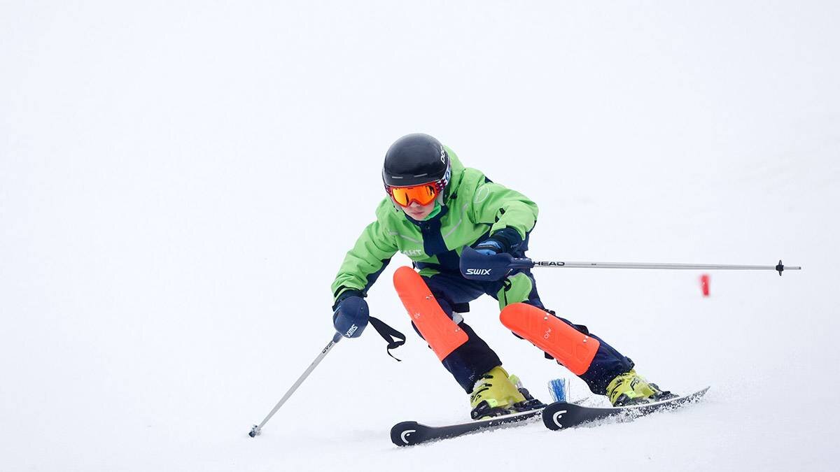 лыжные гонки командный спринт. лыжные гонки время. лыжные соревнования. лыжники соревнования. Fis cross country world cup 2021.