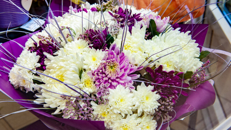    Букеты и композиции. Фото: Дмитрий Лямзин.