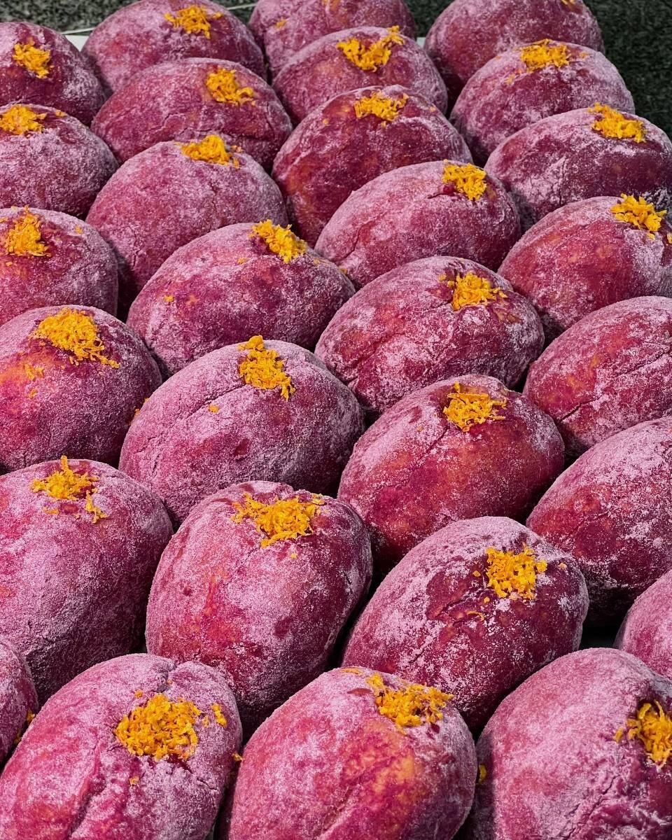    ​Новости ресторанов: десерт в виде горы Фудзи, печенье из первоцветов и карамельная бабка (фото 3)