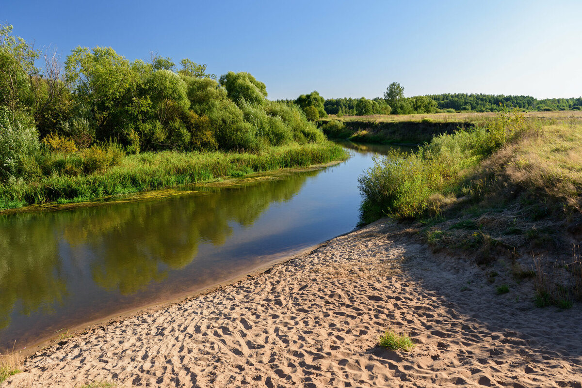 Река... Вода...