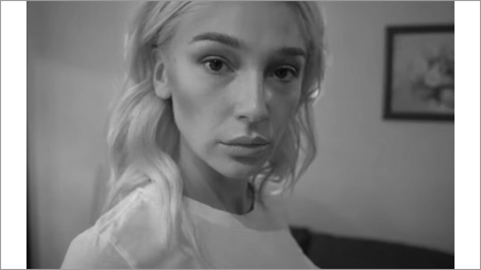 Фото - скриншот из ютьюба + фотошоп.