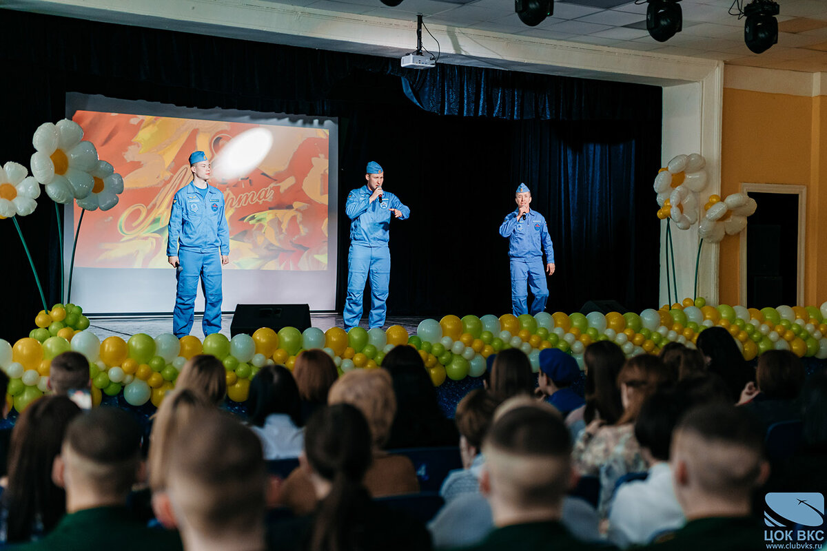  06.03.2024 г. В Центральном офицерском клубе Воздушно-космических сил (ЦОК ВКС) состоялись праздничные мероприятия, посвященные Международному женскому дню.-4