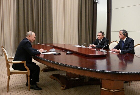    Президент РФ Владимир Путин, Алексей Лихачев и Рафаэль Гросси