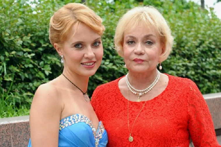 С дочерью - актрисой Александрой Афанасьевой-Шевчук