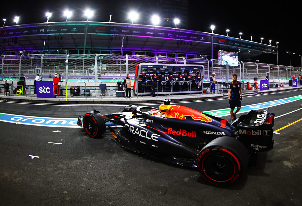    Макс Ферстаппен на поуле в Саудовской Аравии, Бирман не попал в топ-10Getty Images / Red Bull Content Pool