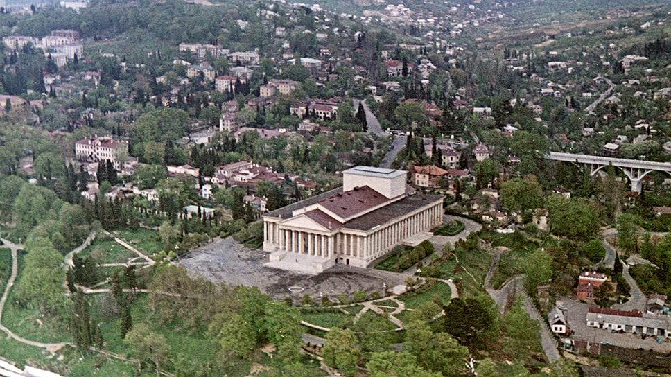 Набережная реки мацеста. Старый сочи кавказская ривьера. Кавказская ривьера сочи. Старый сочи бытха. Паству сочи.