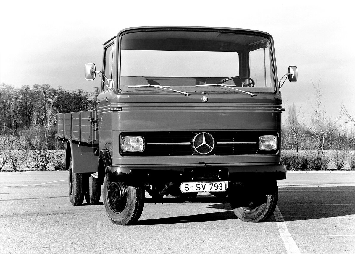 "Мерседес-Бенц-LP 608"