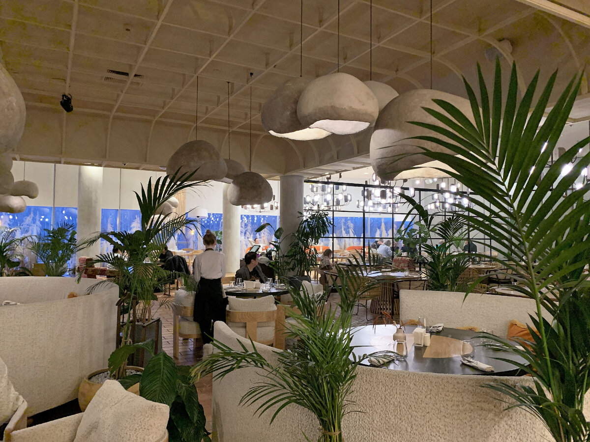 Интерьер ресторана "Vasilchuki" Крылатское