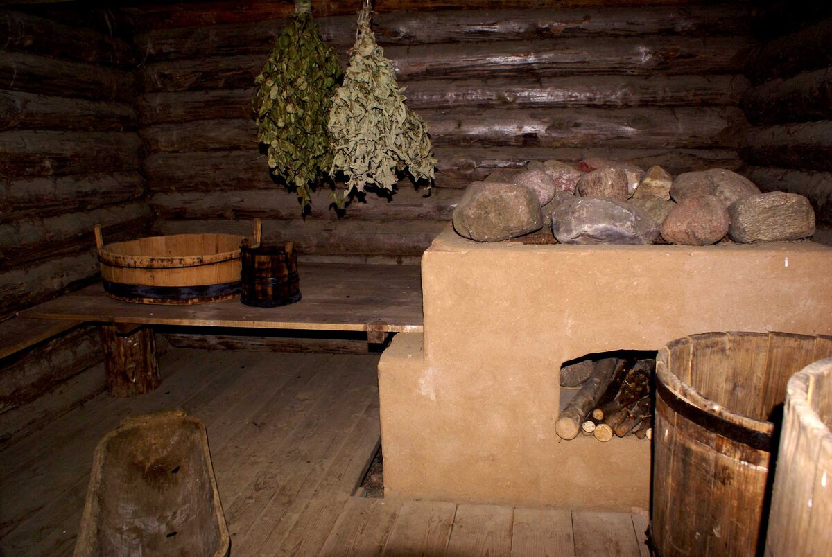 Внутри бани