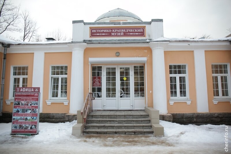    Выставка "Красота по-череповецки" открылась в Историко-краеведческом музее. Посвящена она 85-летию фабрики "Красный ткач"