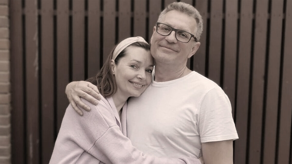 — Ставить жизнь на первое место. Всегда, — и уходить, если тебя не любят. Так считает Наталия Антонова. Эти жизненные принципы сложились у нее не сразу.