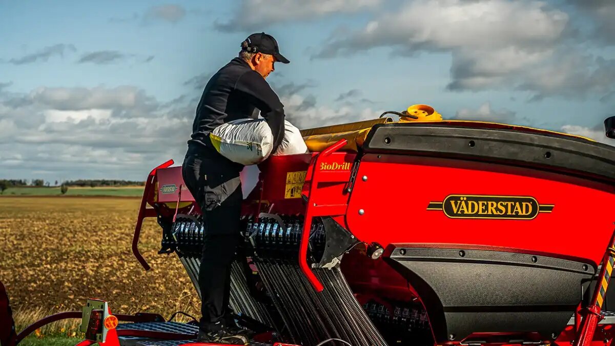 Фото: vaderstad.com Сеялка Rapid 400 с системой BioDrill