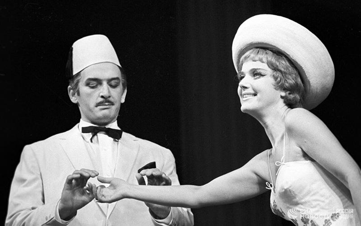 Эпифания в спектакле «Миллионерша». Театр Вахтангова, постановка 1964 года