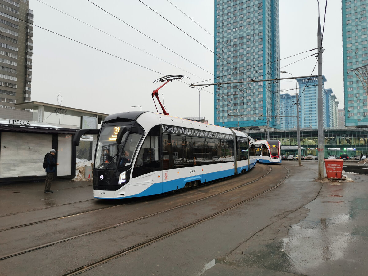 Трамвай 31456 71-931М "Витязь-М" на маршруте № 31. Авиационная улица.