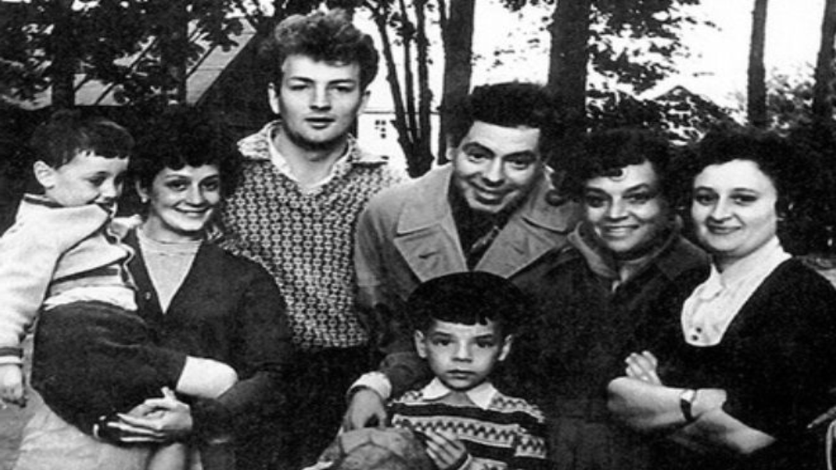 Екатерина Райкина с родителями и первым супругом