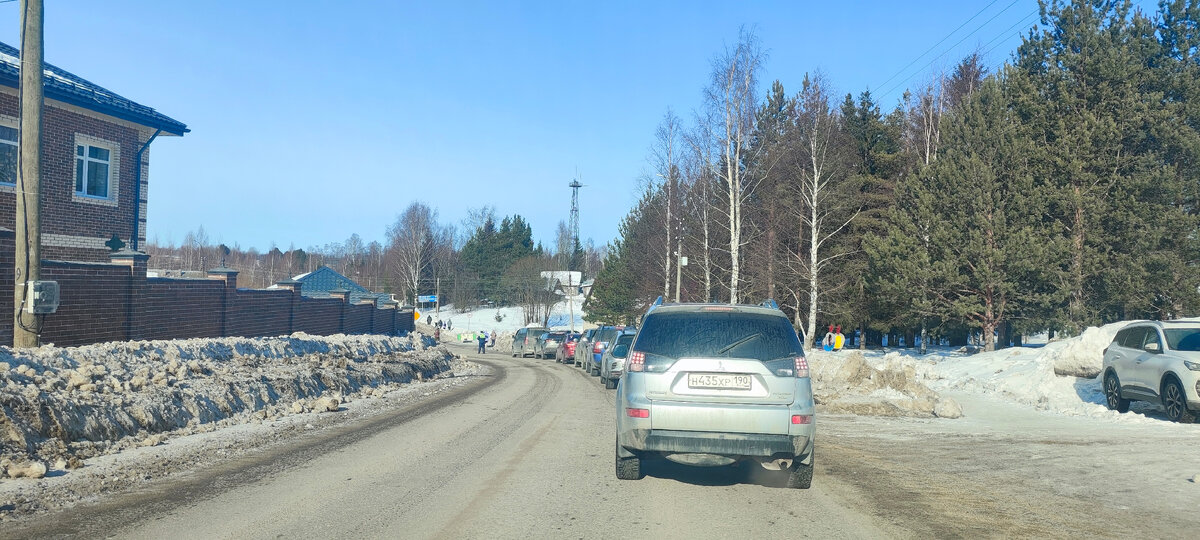 Очередь на парковку.