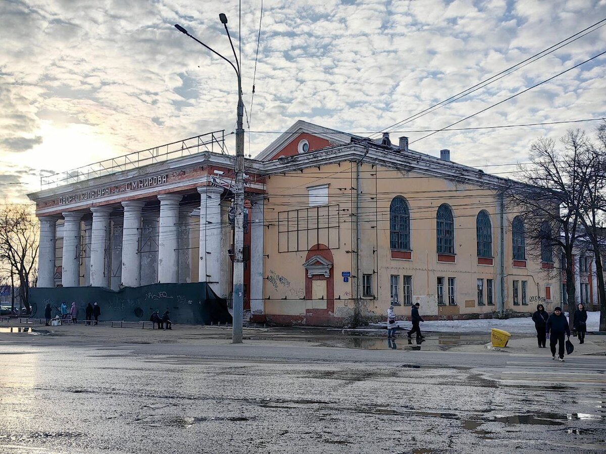 Сердце кровью обливается»: опубликованы фото изнутри ДК Кирова в Воронеже |  Блокнот Воронеж | Дзен